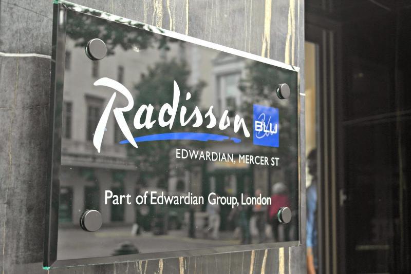 Radisson Blu Edwardian Mercer Street Hotel, לונדון מראה חיצוני תמונה